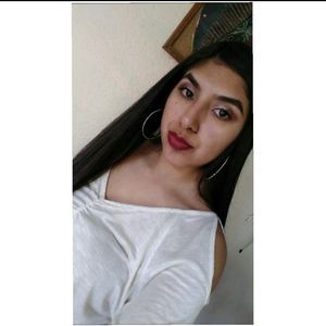 Meet your Posher, Carla